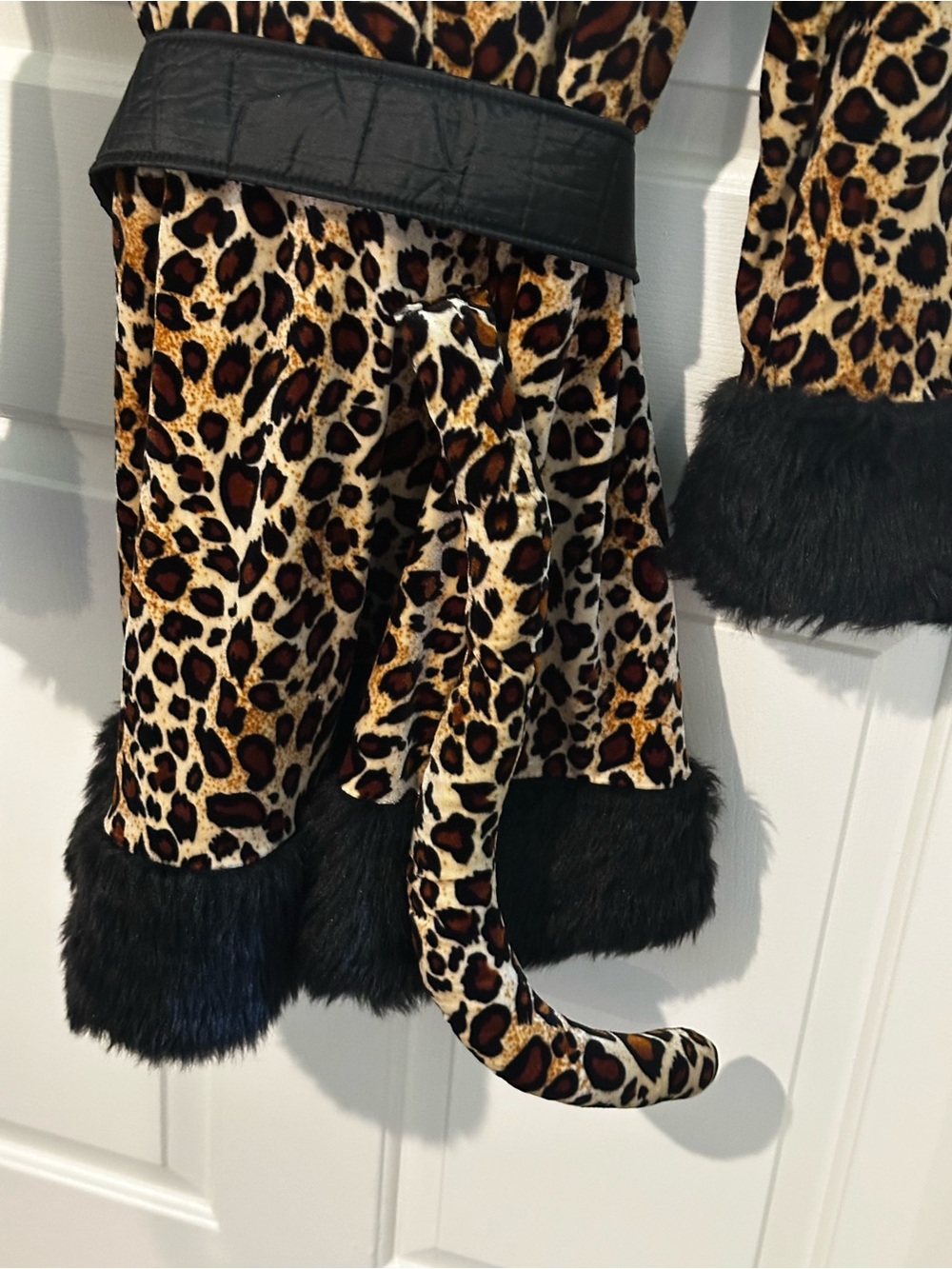 Leopard Print Faux Fur Trim Halloween costume and Belt & Boot Covers - Picture 6 of 7